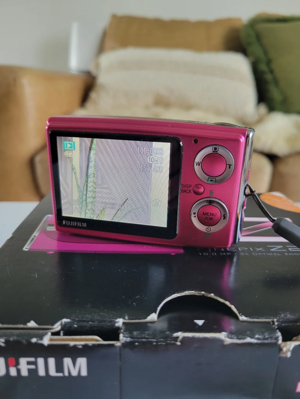 FUJIFILM FinePix Z20fd Pink 10.0MP 3x Optical Zoom Digital Camera Complete Box